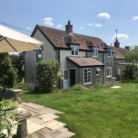 Charming Modernized Country Cottage Near Mere, Wiltshire Mere  Luaran gambar