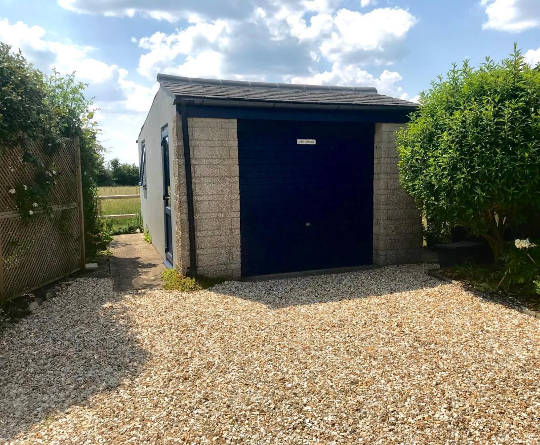 Charming Modernized Country Cottage Near Mere, Wiltshire Mere  Luaran gambar